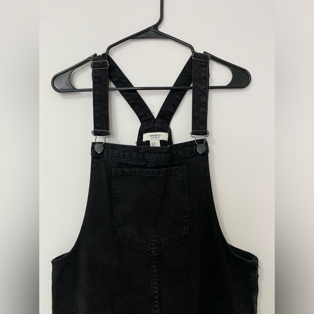Black Overall Dress 🖤 - Picture 4 of 9